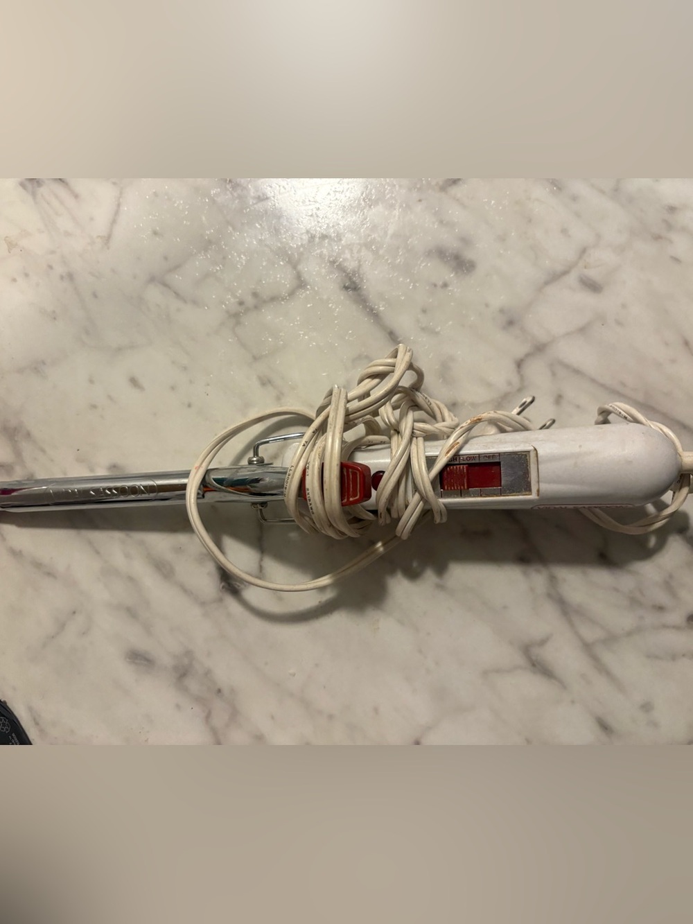 White and Red Curling Iron - Vidal Sassoon